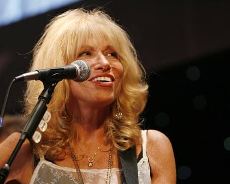 Carly Simon shares Parkinson’s disease diagnosis and says music has ‘rescued’ her