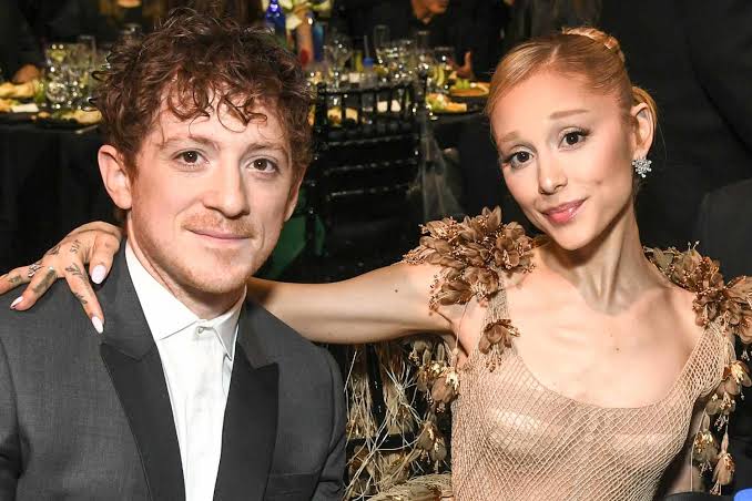 'Wicked' actors Ariana Grande and Ethan Slater split after 3 years