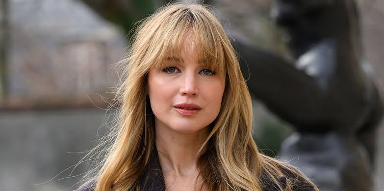 Jennifer Lawrence's Brunette Hair Transformation Takes a Page From Her Old Playbook