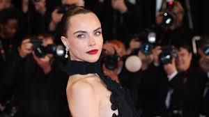 Cara Delevingne says she and Amber Heard were 'entangled'