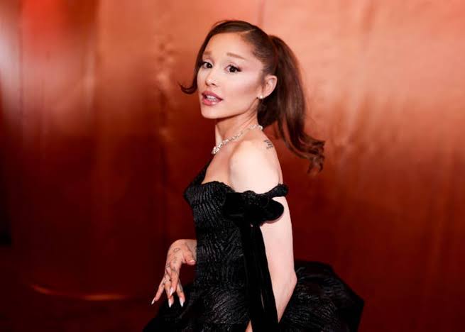 After Being Spotted Back Together, There's A New Report About Ariana Grande And Ricky Alvarez