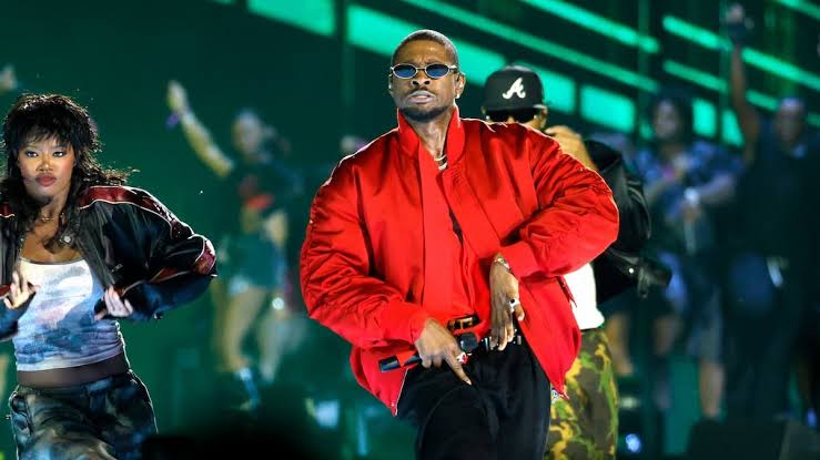 Usher Kicks Fan off Stage After Uncomfortable Performance: ‘I Don’t Think She Wants To Be on the Stage'