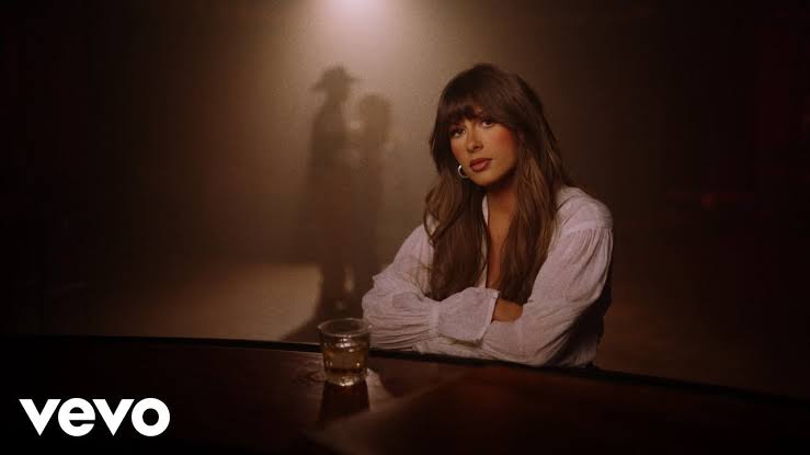 Ella Langley’s ‘Choosin’ Texas’ No. 1 on Hot 100 for 17th Week, Ariana Grande Has Two in Top 5