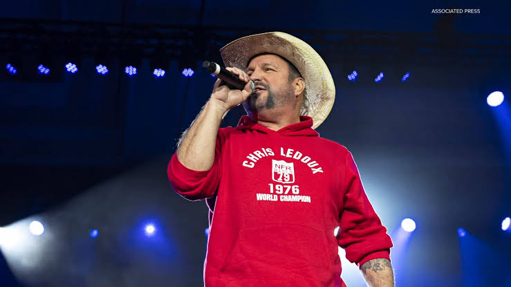 Garth Brooks to kick off 'Blame It All On My Roots Tour' in Indianapolis