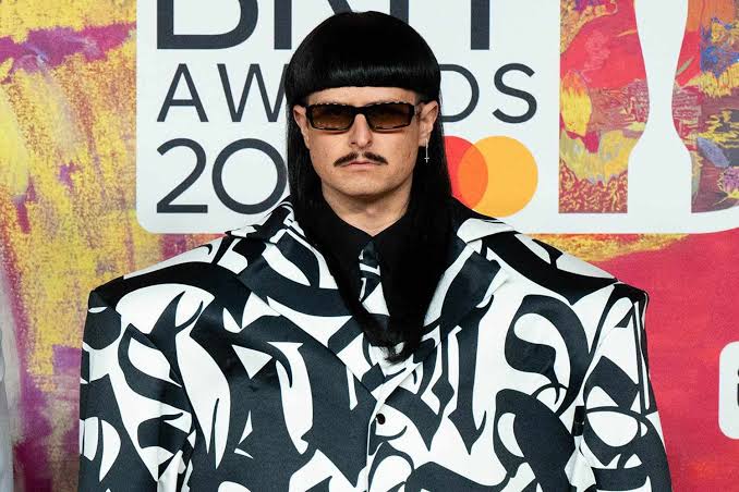 Singer Oliver Tree, 32, Among 6 Killed in Fiery Crash Involving Two Helicopters While on World Tour