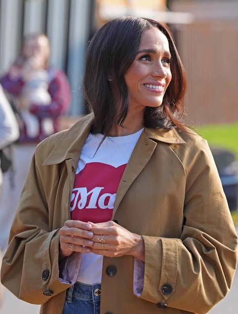 Meghan Markle Shares a Rare Glimpse at 4-Year-Old Lilibet's Red Hair in a Mother-Daughter Mirror Selfie