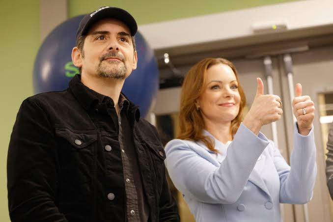 Brad Paisley, Kimberly Williams-Paisley Thank Taylor Swift and Travis Kelce for 'Amazing Donation'