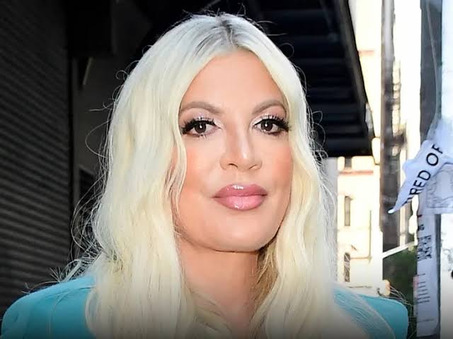 Tori Spelling Spends Easter With Kids After Scary Car Crash
