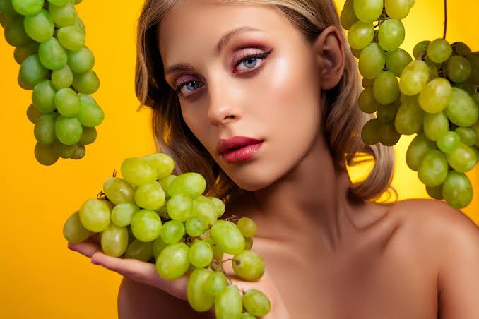 Scientists Discover Grapes Can “Reprogram” Your Skin Against Sun Damage
