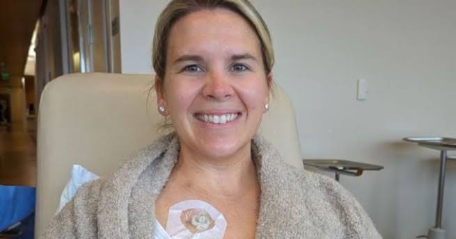 A mom's Stage IV cancer had no symptoms. An innovative surgery saved her life.