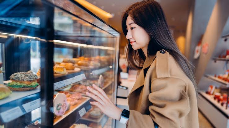 Do the microbes in your gut influence what foods you like?