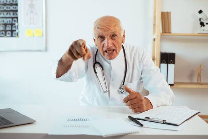 People Are Sharing The Most Diabolical Things Doctors Have Said To Them And The Lack Of Filter Is Astonishing