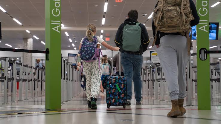 Ebola screening is expanding to the Atlanta airport