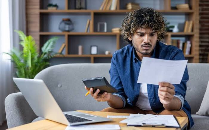 Persistent money struggles linked to faster brain ageing