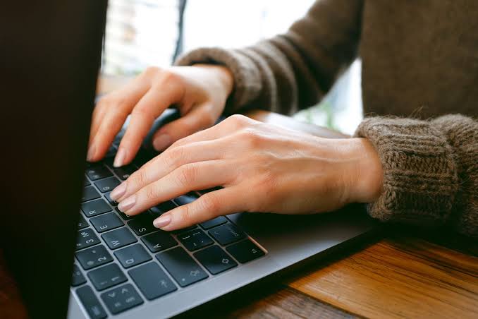 8 Subtle Stressors You Don’t Notice—but Your Body Does