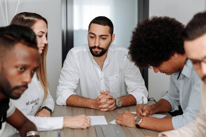 Why groups slowly stop working well together, even when conditions are good