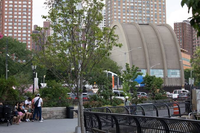 Four UES Buildings With Live Legionella Were Out of Compliance With Testing Rules, Records Show