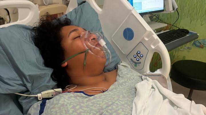 1 dead and 12 infected by ‘flesh-eating bacteria’ that invade waters and seafood along Florida’s coast