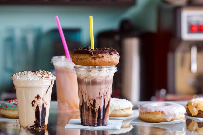 What Happens to Your Body When You Stop Eating Sugar, According to Nutrition Experts