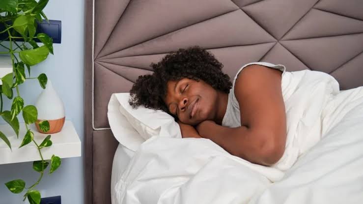 This Simple Bedtime Tweak Cuts Your Risk of Major Cardiac Events in Half