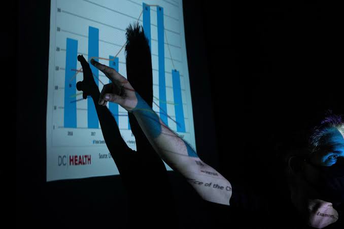 A drop in fatal overdoses helps push the U.S. death rate to a record low