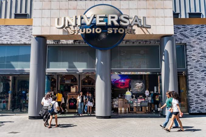 Measles-infected Universal Studios visitor spent whole day at the park