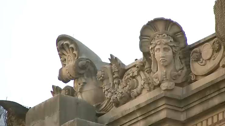 Legionnaires' outbreak: 76 buildings ordered to clean cooling towers, including the Met