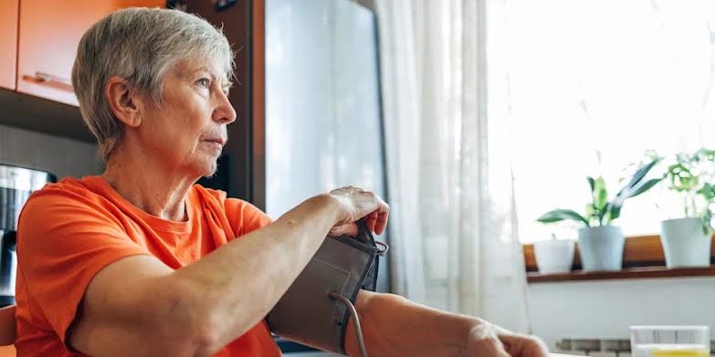 Scientists Say These 2 Types of Exercise Can Lower Blood Pressure in 24 Hours