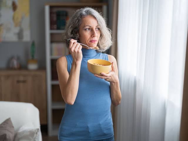 'I'm a doctor - if I had high cholesterol I'd eat these 4 foods'