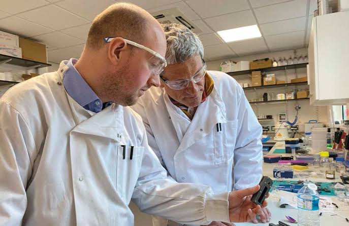 Lighting up the way to faster, cheaper diagnosis of Alzheimer's disease