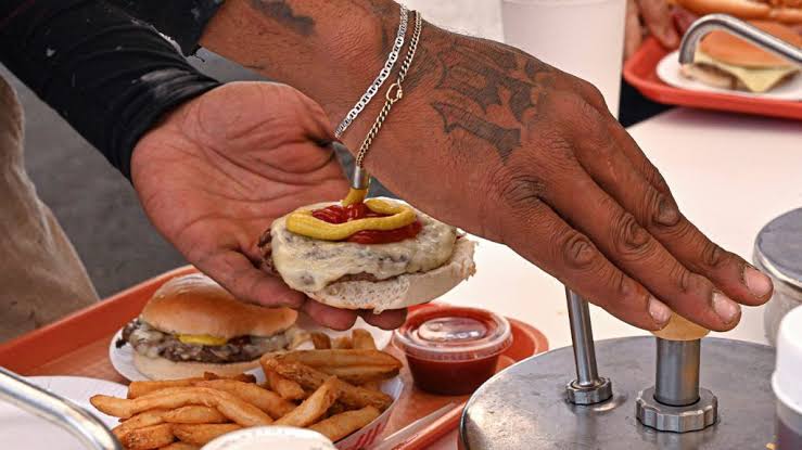 How does eating ultra-processed foods affect your muscles?