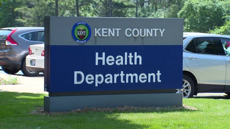 Health officials look for swine flu after pig dies at fair