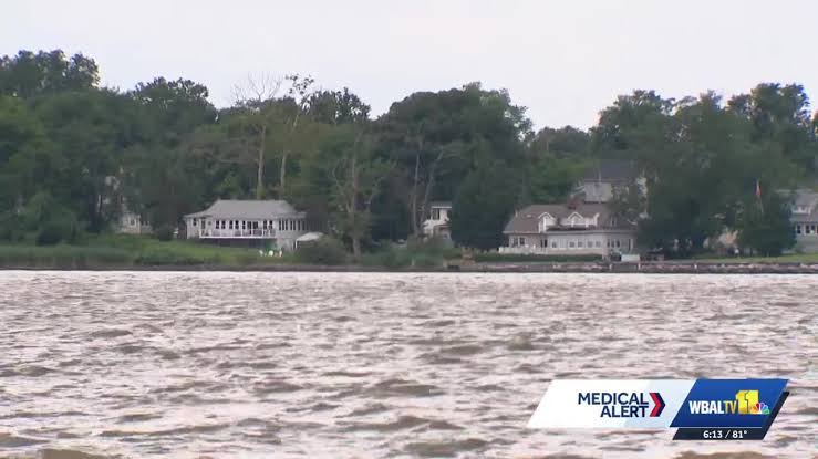 Doctors warn of Chesapeake Bay flesh-eating bacteria
