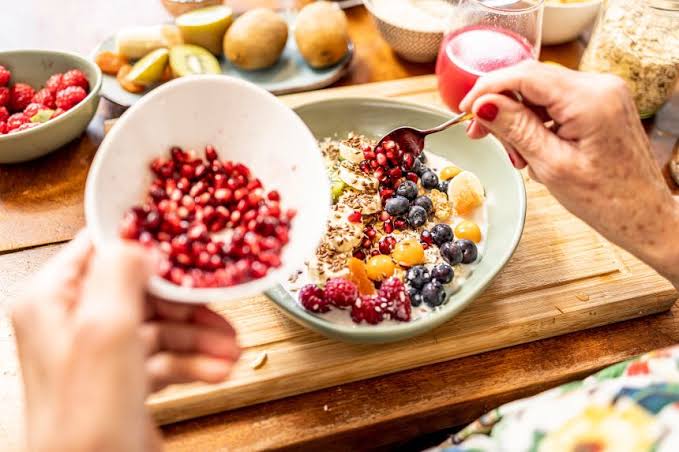 Healthy eating habits may protect your brain as you age