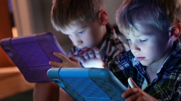 Children who sleep poorly ‘turn into depressed teenagers’