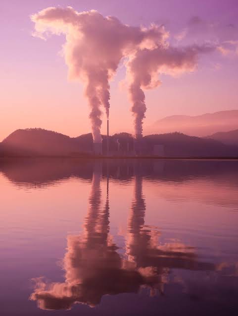 Long-dismissed gas emerges as a hidden driver of urban air pollution