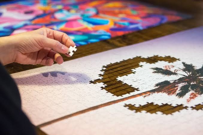 Lounging with a puzzle or book instead of binge-watching TV may decrease the risk of dementia