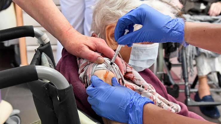 Study Looks at Risk for Dementia After Shingles Vaccine in High-Risk Group