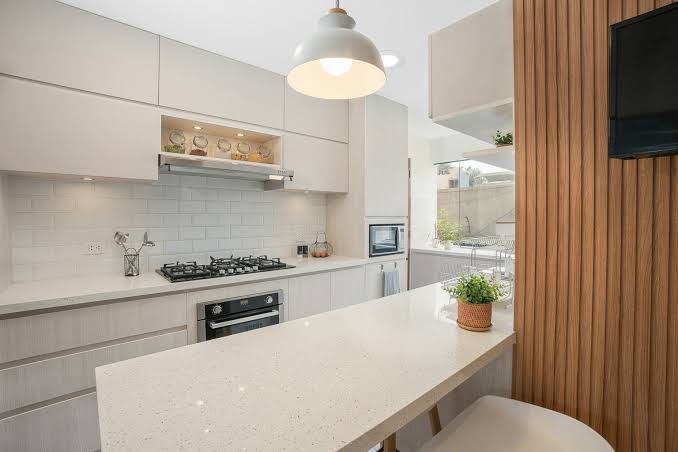 Quartz countertops are driving a public health crisis in the US – 2 occupational health experts explain the surge of lung transplants and lawsuits