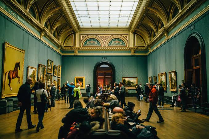 Going to Museums and Movies May Slow Aging, Study Finds