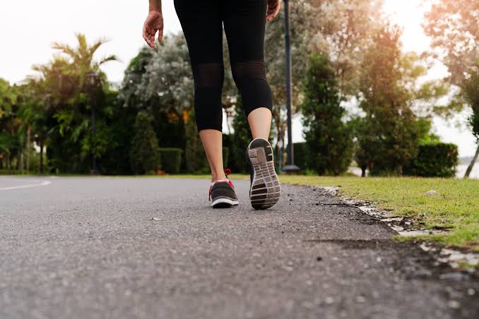 What your walking speed reveals about your risk of heart disease and dementia