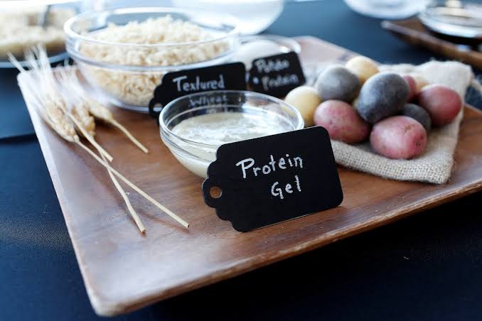 American Heart Association urges people to favor plant-based proteins, replace full fat dairy