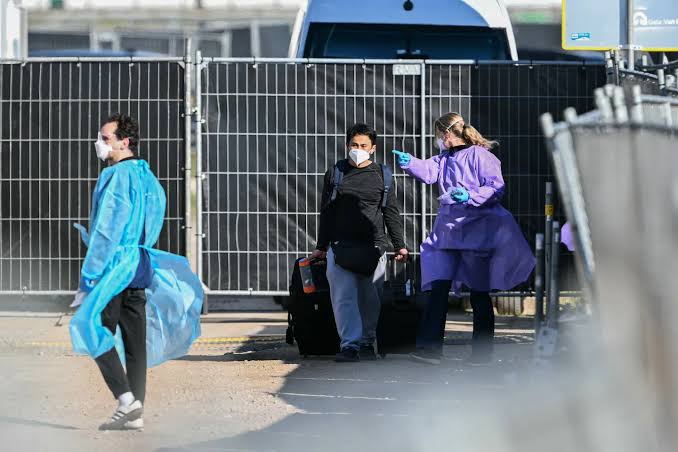 Dispute grows over home monitoring of hantavirus passengers