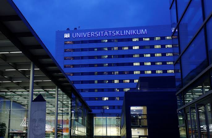 German hospital treats US Ebola patient infected in Congo