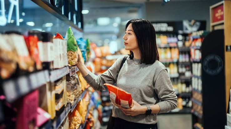 These Beloved Snacks Are Linked To An Increased Dementia Risk. Here's What Doctors Want You To Know.
