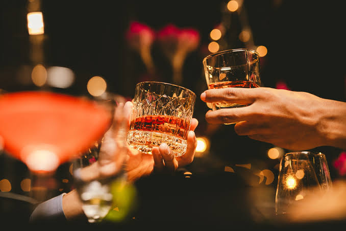 Occasional heavy drinking may triple the risk of liver damage