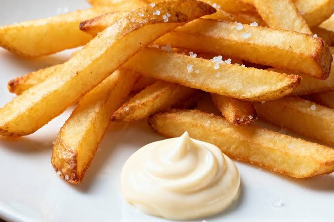 Scientists Just Found the Salt Limit That Pushes Your Heart to the Breaking Point