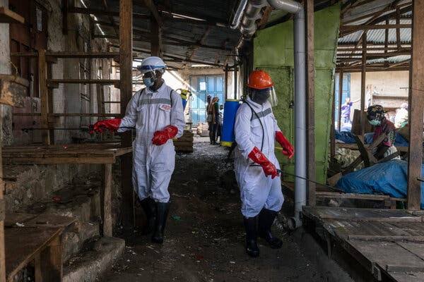 In City at Center of Ebola Crisis, ‘the Virus Is Far Ahead of Us’