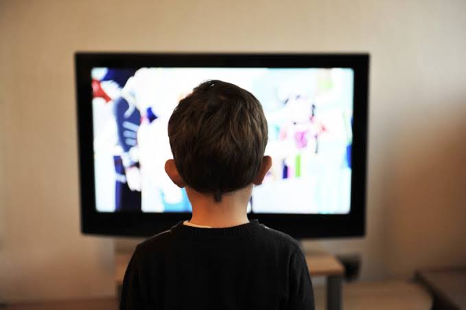 Experts warn of rampant ‘popcorn brain’ generation due to excessive screen exposure