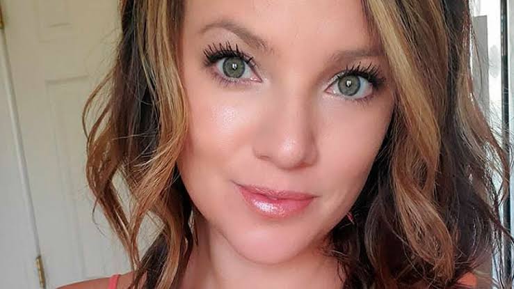 Mom-Of-Four Attacked By Spiders Biting Her Whole Body On Camping Trip, Now Fighting For Her Life In Hospital